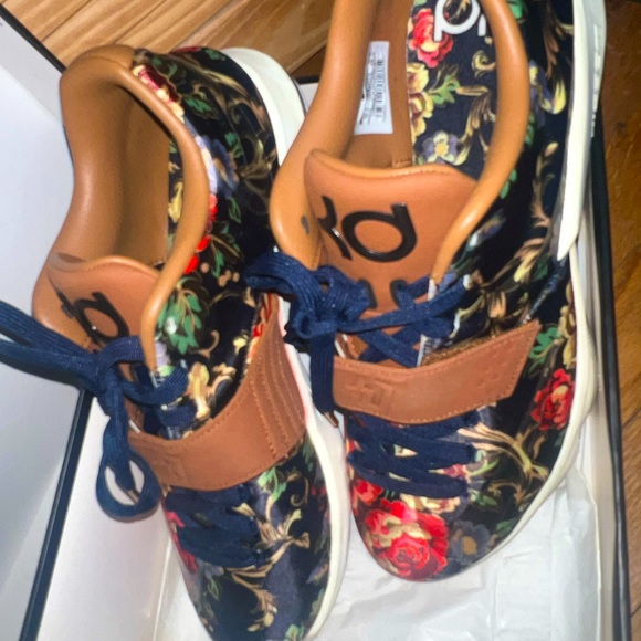 KD 7 floral